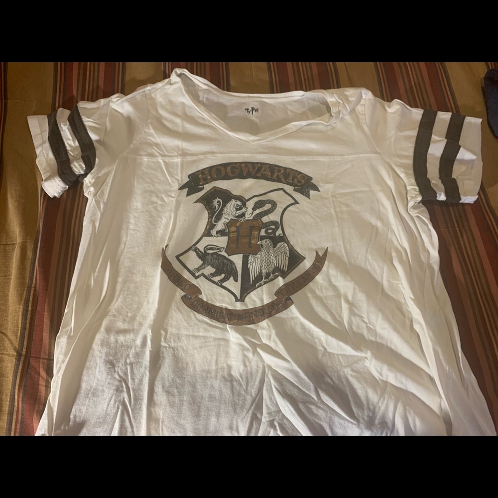 Hogwarts crest Harry Potter shirt